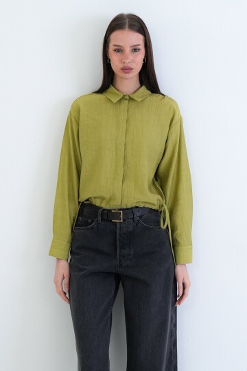Bağcık Detaylı Gömlek Yaka Bluz