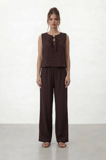 Bağlama Detaylı Kolsuz Bluz Ve Bol Paça Pantolon Takım