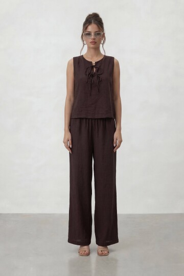 Bağlama Detaylı Kolsuz Bluz Ve Bol Paça Pantolon Takım