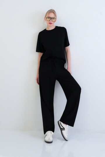 Bisiklet Yaka Kısa Kol Örme Bluz Ve Palazzo Pantolon Takım