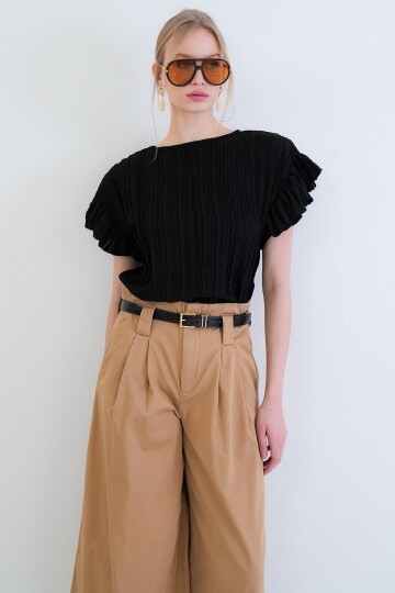 Bisiklet Yaka Kolları Fırfırlı Örme Bluz