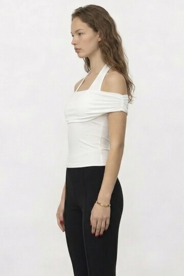 Boyundan Askılı Drapeli Dar Kalıp Bluz