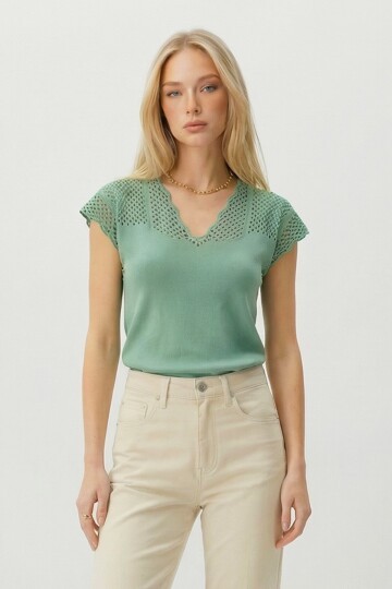Çağla Yeşili V Yaka Delik Ajurlu Mevsimlik Triko Bluz