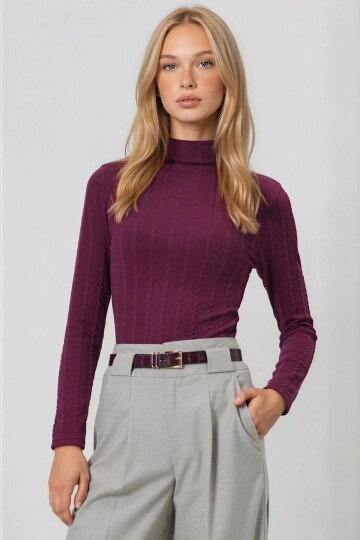 Dik Yaka Ajurlu Likralı Triko Kumaş Bluz