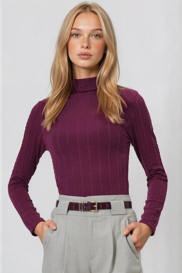 Dik Yaka Ajurlu Likralı Triko Kumaş Bluz