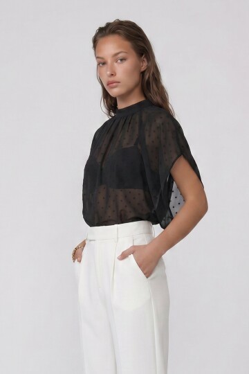 Dik Yaka Bağlamalı Drape Detaylı Şifon Bluz