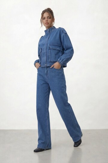 Dik Yaka Cepli Crop Ceket Ve Bol Paça Pantolon Denim Takım