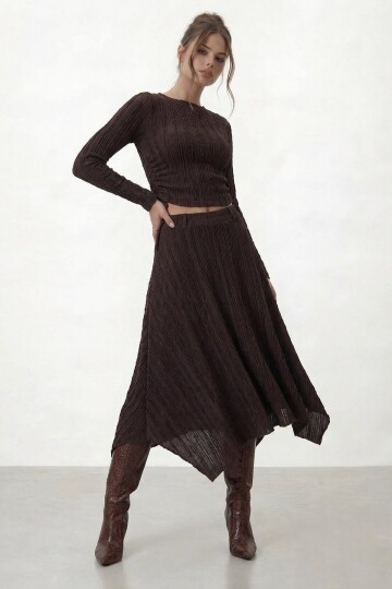 Dik Yaka Uzun Kollu Crop Bluz Ve Asimetrik Midi Etek Takım