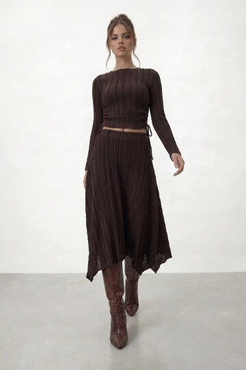 Dik Yaka Uzun Kollu Crop Bluz Ve Asimetrik Midi Etek Takım