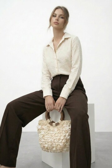 Dokulu Düğmeli Uzun Kol Gömlek