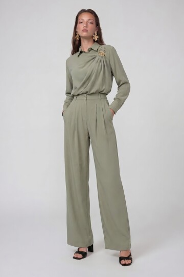 Drapeli Tokalı Uzun Kollu Bluz Ve Pantolon Takım