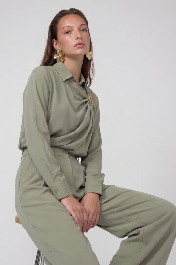 Drapeli Tokalı Uzun Kollu Bluz Ve Pantolon Takım