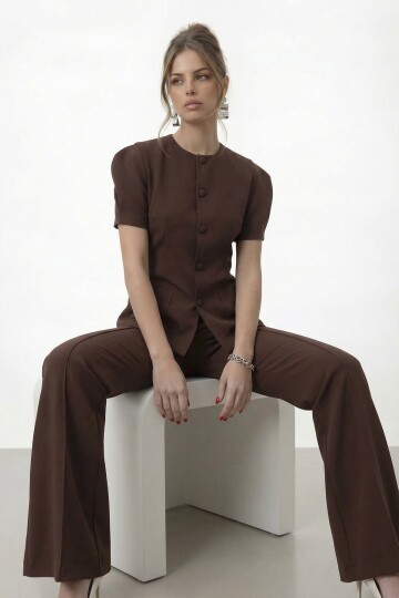 Düğmeli Çift Cepli Ceket Ve İspanyol Paça Pantolon Takım