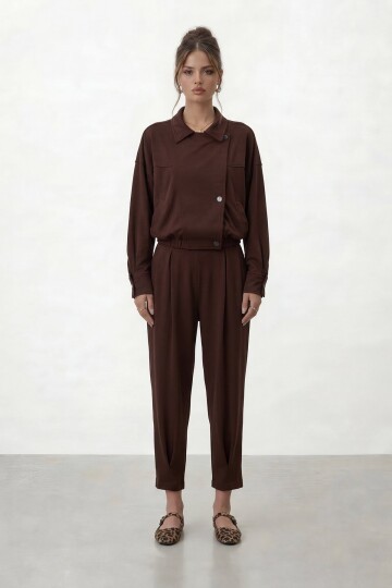 Düğmeli Crop Ceket Ve Pile Detaylı Pantolon Takım