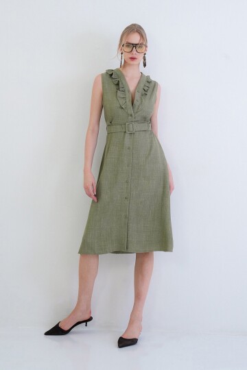 Düğmeli Önü Fırfır Detaylı Kendindn Kemerli Sofia Keten Dokuma Elbise