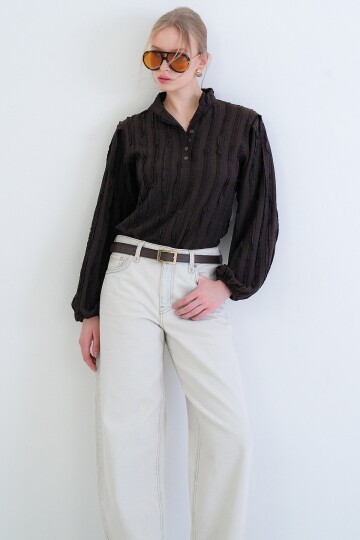 Hakim Yaka Önü Düğmeli Balon Kol Fırfır Kumaş Gömlek Bluz