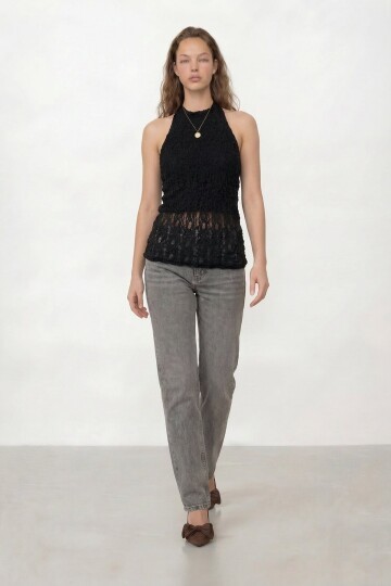 Halter Yaka Dantel Detaylı Bluz