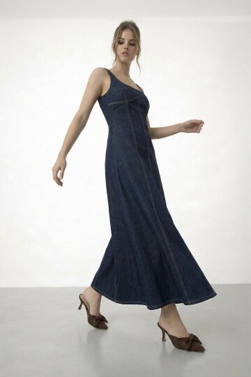 Kare Yaka Dikiş Detaylı Maxi Elbise