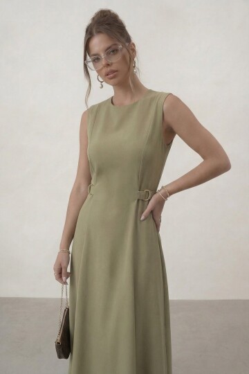 Kemer Detaylı Kolsuz Midi Elbise