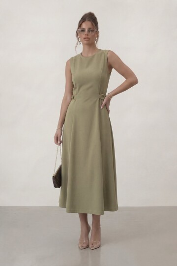 Kemer Detaylı Kolsuz Midi Elbise