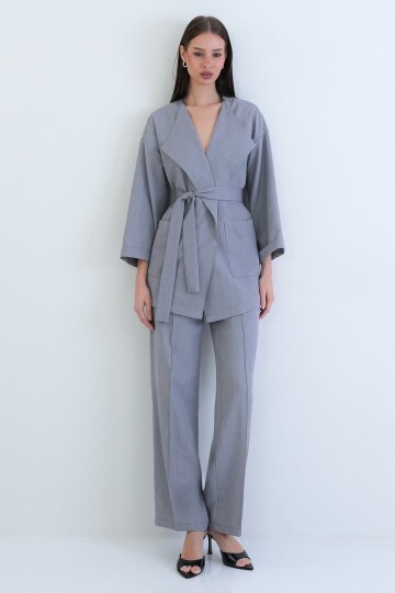 Kemerli Blazer Ceket Ve Yüksek Bel Pantolon Takım