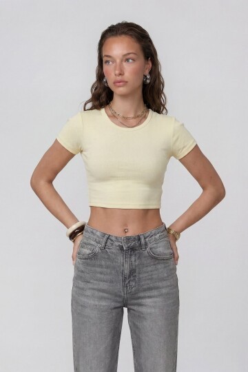 Kısa Kol Bisiklet Yaka Crop Bluz