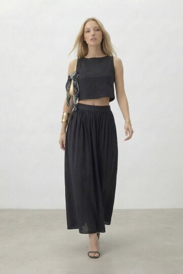 Kolsuz Crop Bluz Ve Uzun Etek Takım