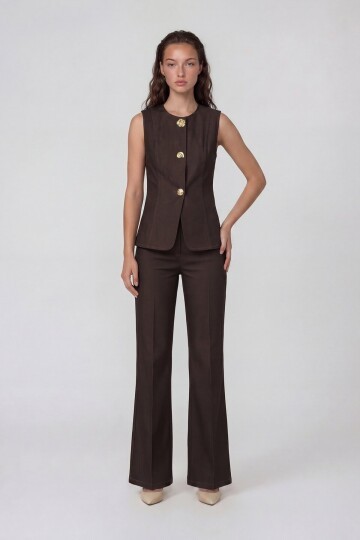 Kolsuz Düğme Detaylı Yelek Ve Denim Pantolon Takım