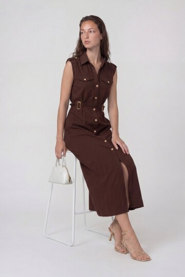 Kolsuz Gömlek Yaka Düğme Ve Kemer Detaylı Midi Elbise