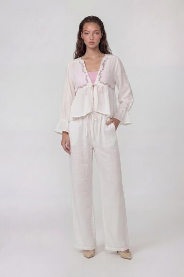 Nakış Detaylı Uzun Kollu Bluz Ve Pantolon Takım