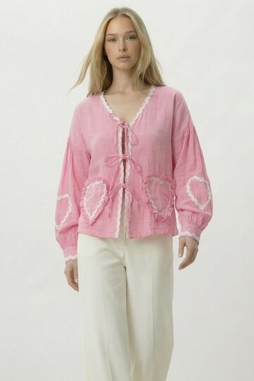Pembe Kalp Nakışlı Bağlamalı Mevsimlik Ceket