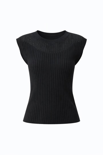 Siyah Kayık Yaka Omuzları Delik Ajurlu Kolsuz Triko Bluz