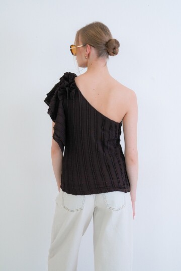 Tek Omuz Detaylı Fırfır Kumaş Bluz Bluz