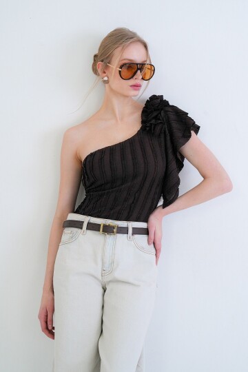Tek Omuz Detaylı Fırfır Kumaş Bluz Bluz