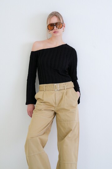 Tek Omuz İspanyol Kol Fırfır Kumaş Bluz