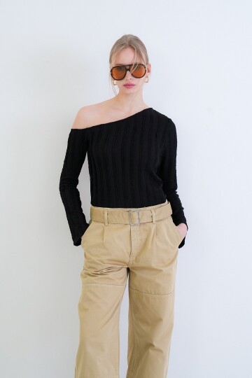 Tek Omuz İspanyol Kol Fırfır Kumaş Bluz