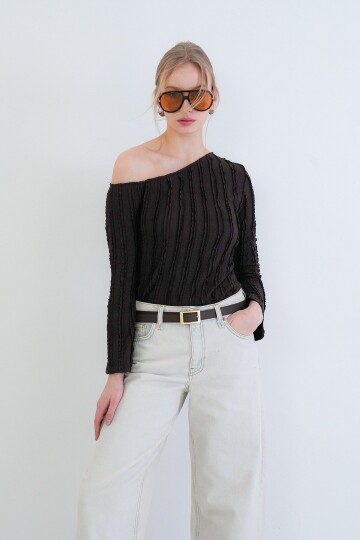 Tek Omuz İspanyol Kol Fırfır Kumaş Bluz