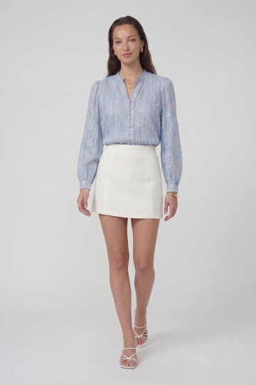 Uzun Kollu Hakim Yaka Gömlek