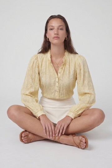 Uzun Kollu Hakim Yaka Gömlek