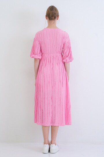 V Yaka Bağlama Detaylı Fırfır Kumaş Maxi Boy Elbise