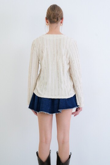 V Yaka Bağlama Detaylı Fırfır Kumaş Örme Bluz