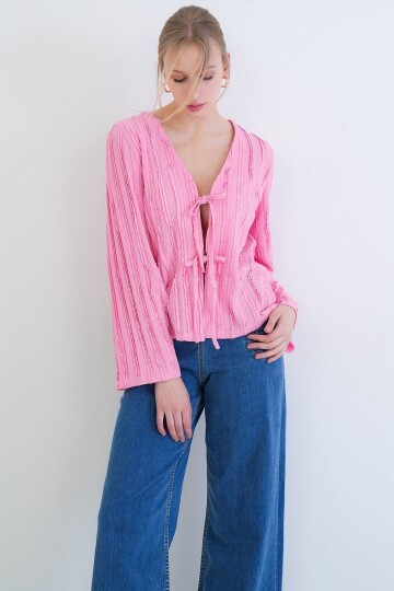 V Yaka Bağlama Detaylı Fırfır Kumaş Örme Bluz