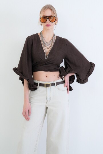 V Yaka Bağlama Detaylı Kolları Fırfırlı Sofia Keten Bluz