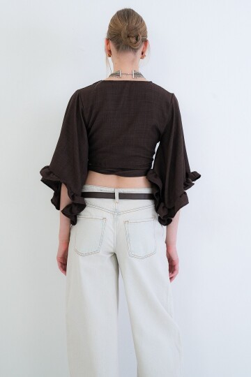 V Yaka Bağlama Detaylı Kolları Fırfırlı Sofia Keten Bluz