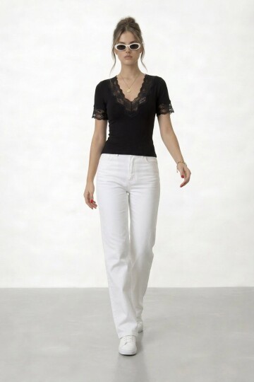 V Yaka Dantel Detaylı Bluz