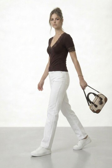 V Yaka Dantel Detaylı Bluz