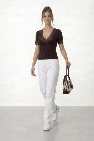 V Yaka Dantel Detaylı Bluz