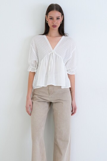 V Yaka Fırfırlı Bluz
