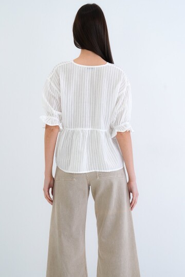 V Yaka Fırfırlı Bluz