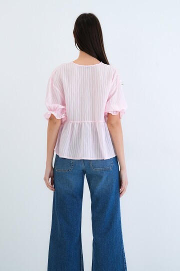 V Yaka Fırfırlı Bluz